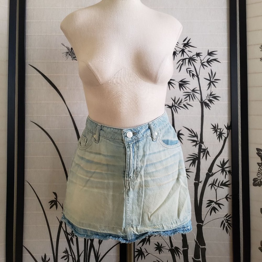 [Paris Blues] Vintage Y2K Icy Blue Whiskered Denim Miniskirt